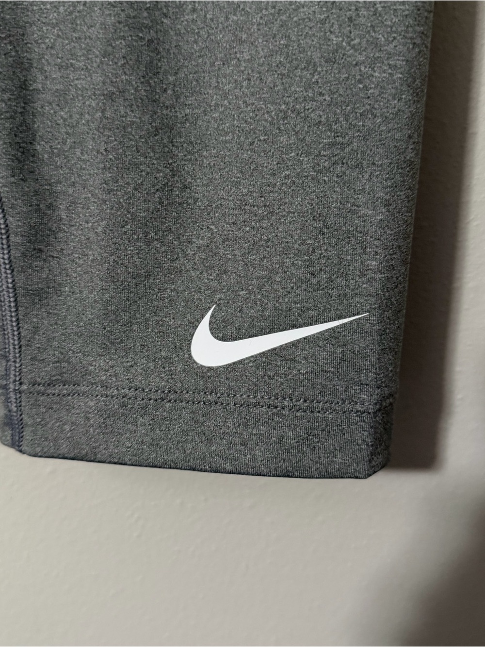 Nike Pro Combat Dri-FIT Compression Cropped Athletic Leggings Gray Size Small - Picture 4 of 7